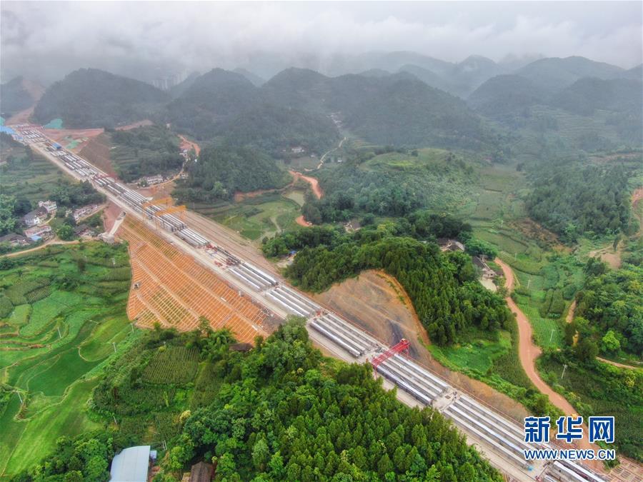 （经济）（1）遵余高速预计年底建成通车