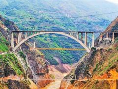 大瑞铁路澜沧江特大桥主体工程完工 创造3项世界建桥纪录