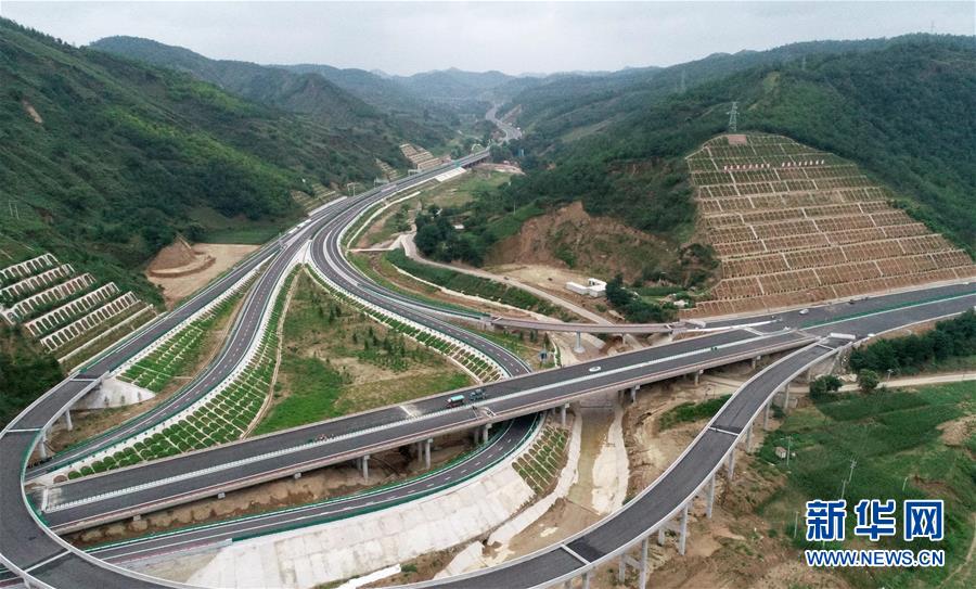 (聚焦复工复产)(6)陕西:清子高速公路建设有序推进