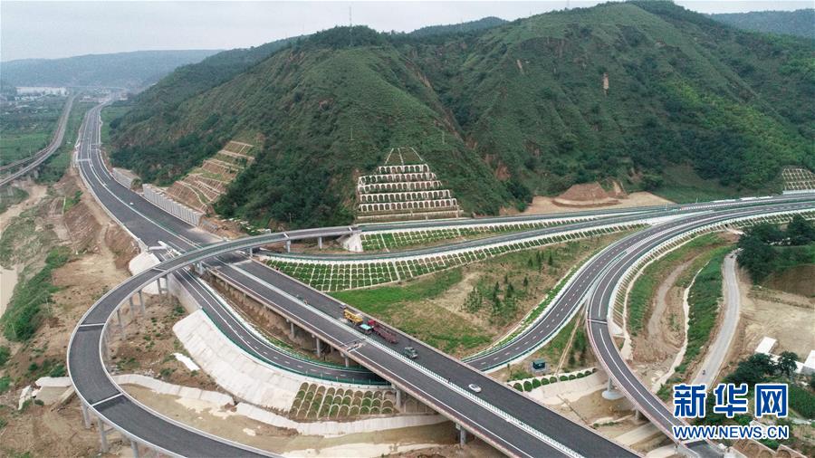 (聚焦复工复产)(1)陕西:清子高速公路建设有序推进
