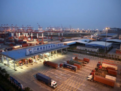 沿着高速看中国（广东）｜南沙港：加快建设粤港澳大湾区首个全自动化集装箱码头