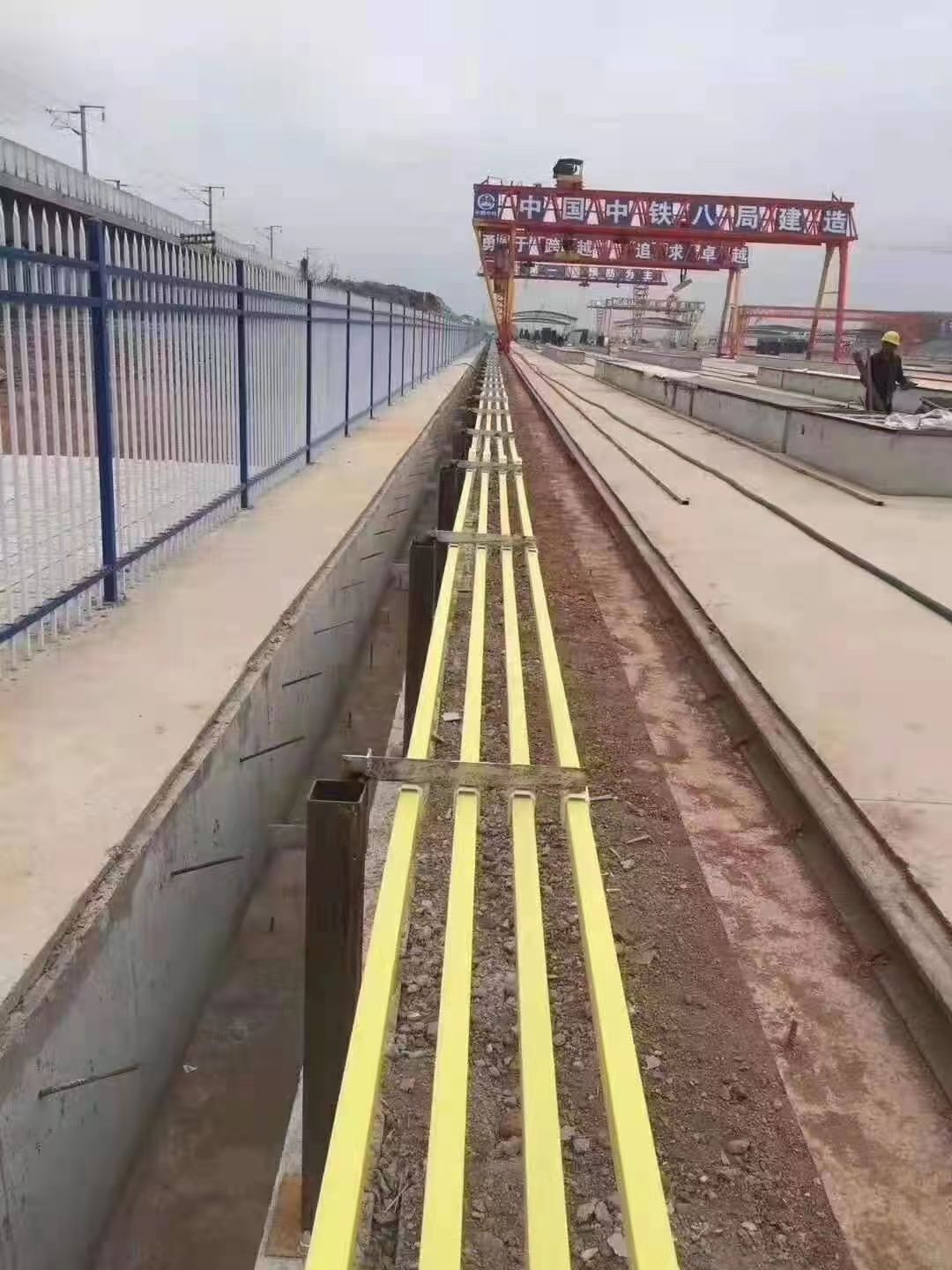 河南长垣单极滑线厂家直销