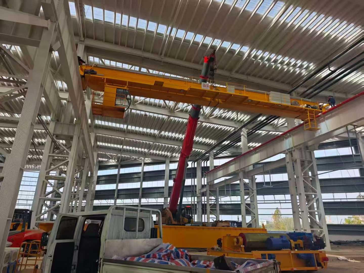 十堰120T欧式双梁起重机安装调试