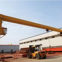 西双版纳包厢半门式起重机